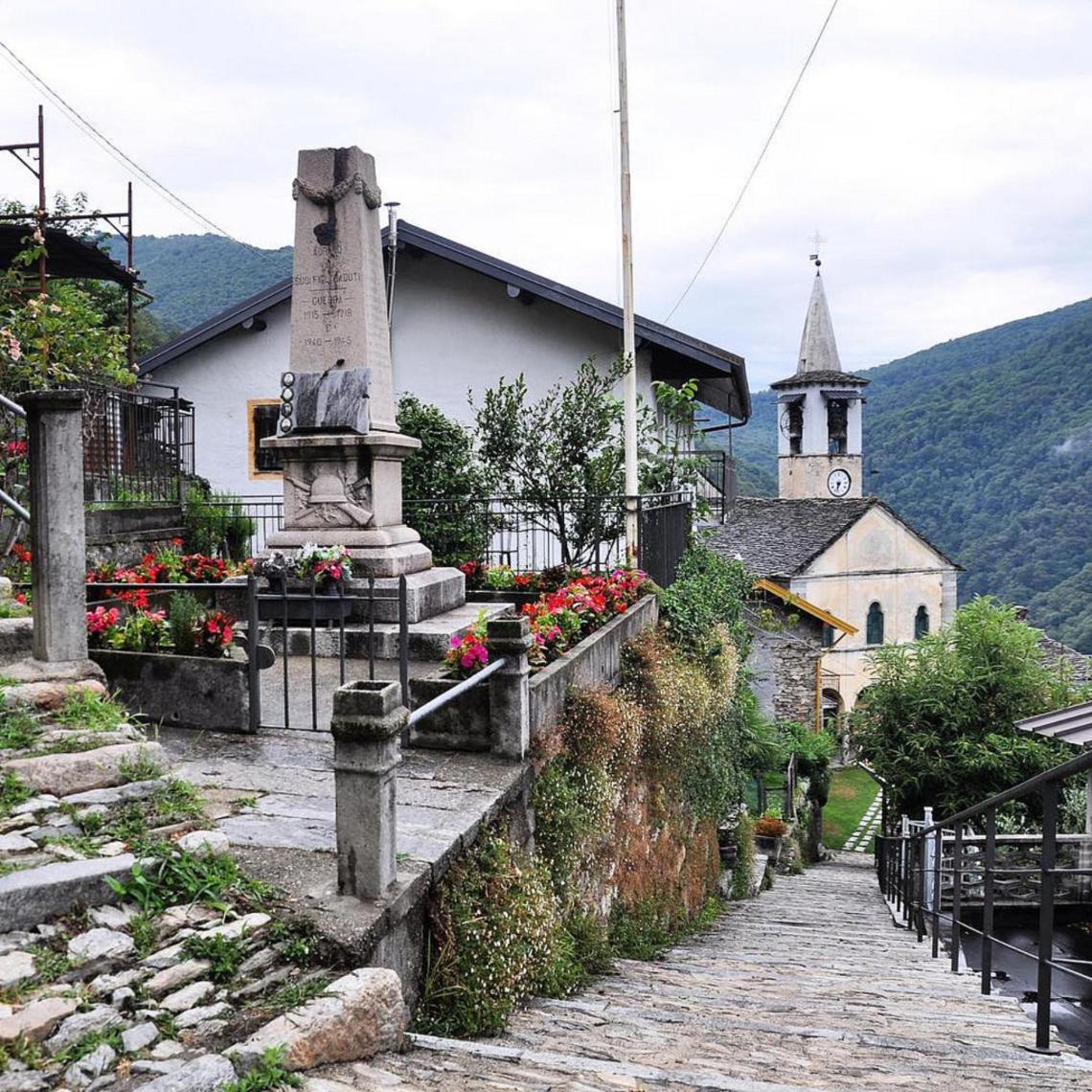 B&B La Locanda Del Cinghiale Aurano エクステリア 写真